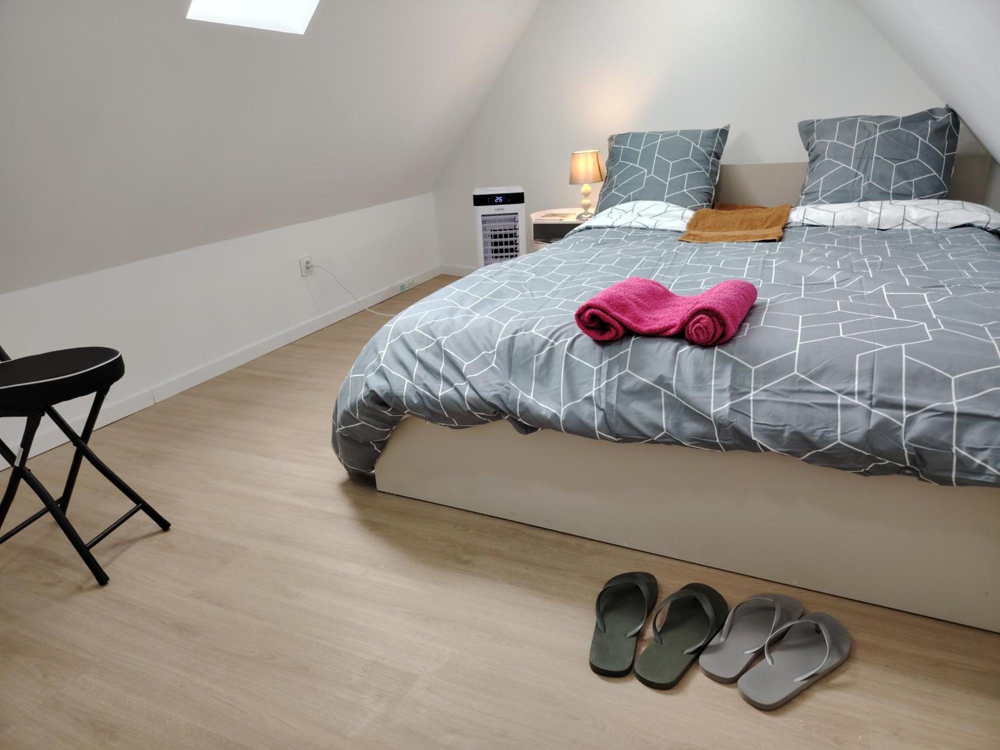 Locatif Gare Lille Europe Souvenir Bed & Breakfast Exterior photo